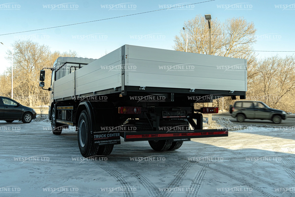 bortovoj-avtomobil-na-shassi-dongfeng-c80n-6 image