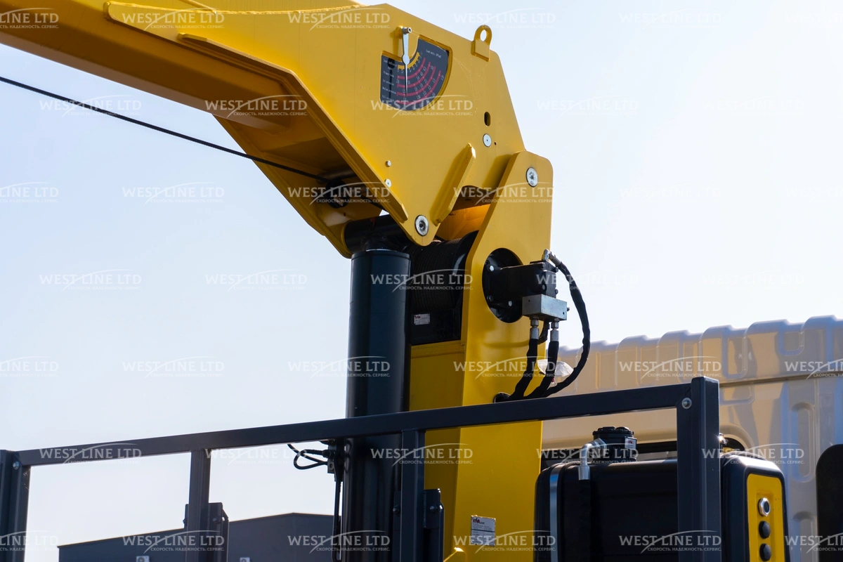 bortovoj-avtomobil-s180l-5 image