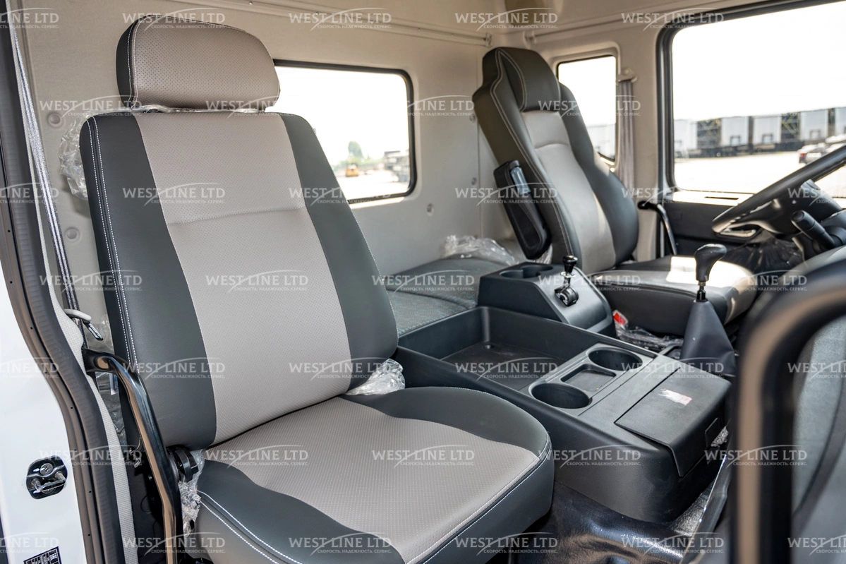 bortovoj-avtomobil-s120l-osnashchennyj-kmu-5-tonn-7 image