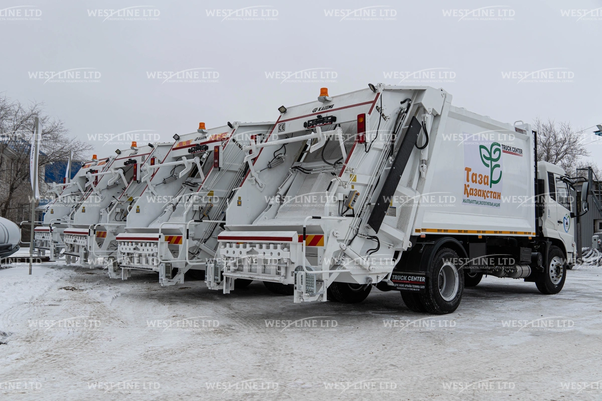 musorovoz-c-zadnej-zagruzkoj-na-shassi-dongfeng-2 image