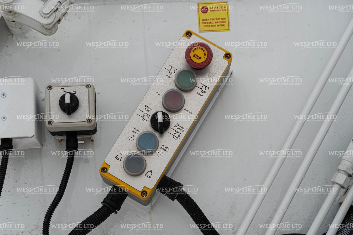 musorovoz-c-zadnej-zagruzkoj-na-shassi-dongfeng-3 image