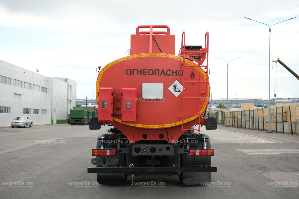avtotoplivozapravshchik-howo-t5g-s-cisternoj-obyomom-13-m-04 image Купить АТЗ на шасси HOWO T5G - продажа автотопливозаправщиков