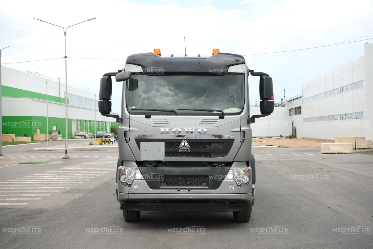 avtotoplivozapravshchik-howo-t5g-s-cisternoj-obyomom-13-m-05 image Купить АТЗ на шасси HOWO T5G - продажа автотопливозаправщиков