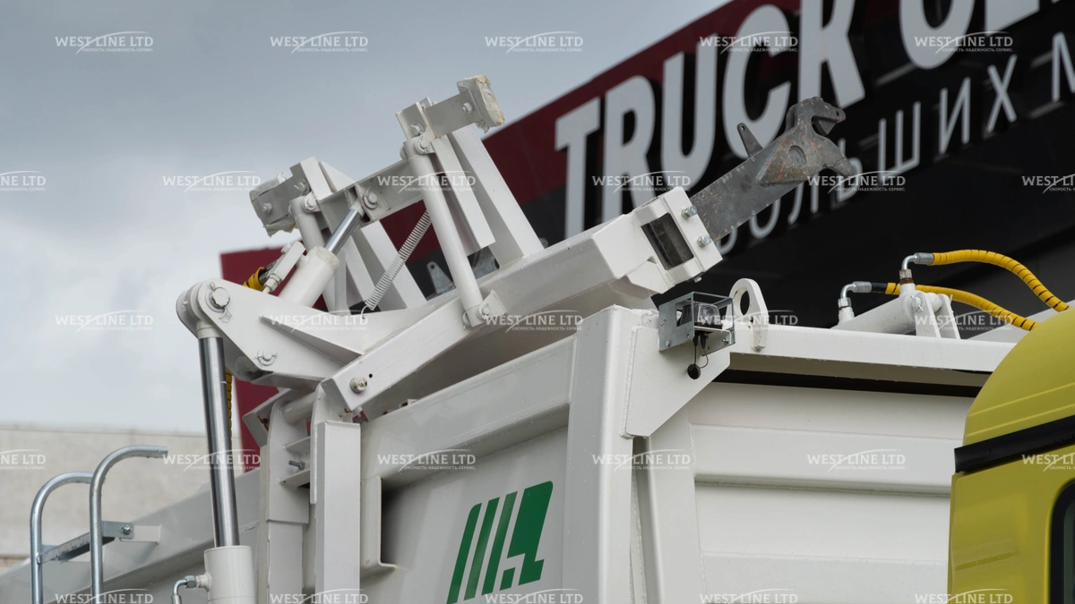 musorovoz-s-bokovoj-zagruzkoj-sitrak-c5h-3 image