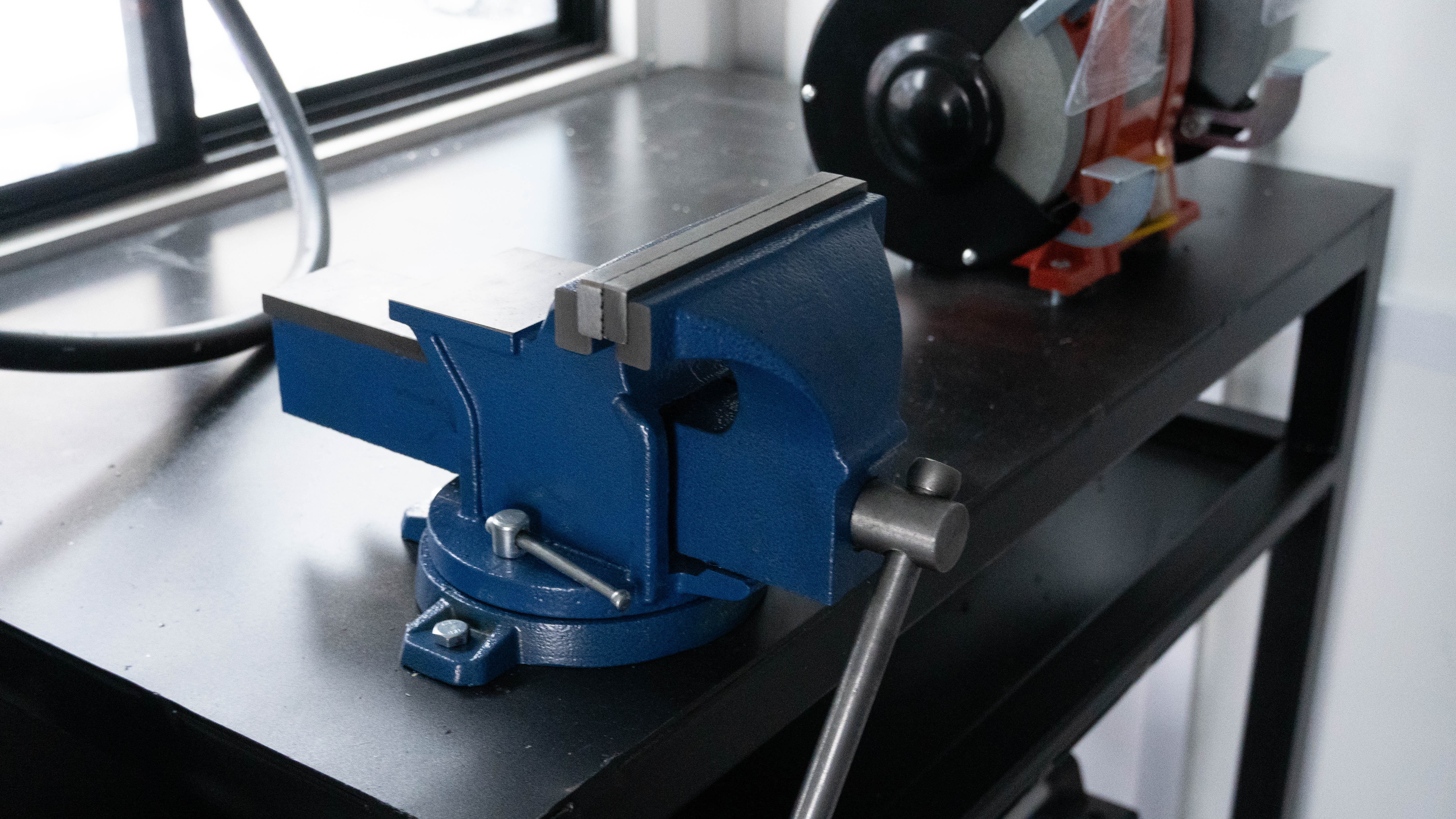 peredvizhnaja-avtoremontnaja-masterskaja-parm-s-maslorazdatochnoj-stanciej-na-shassi-howo-t5g-22 image