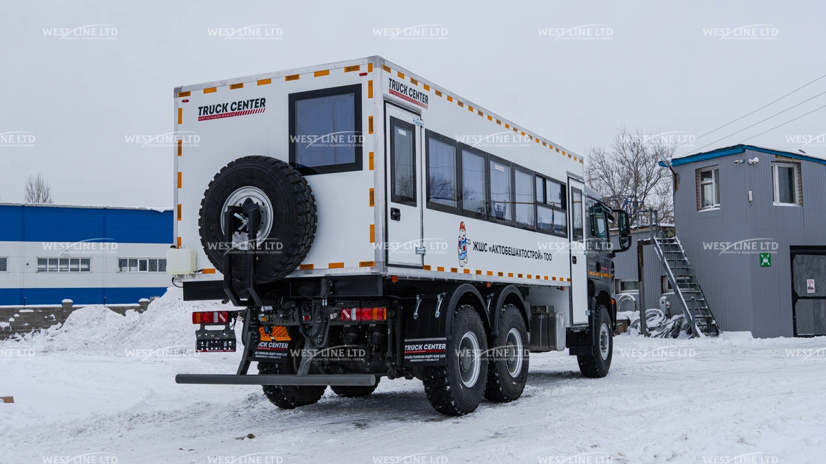 vahtovyj-avtobus-howo-tx-66-6 image