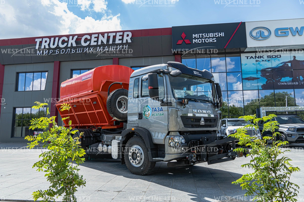 kombinirovannaya-dorozhnaya-mashina-kdm-ko-829b1-na-shassi-howo-04 image Купить КДМ КО-829Б1 на шасси HOWO T5G 6x4 в Казахстане