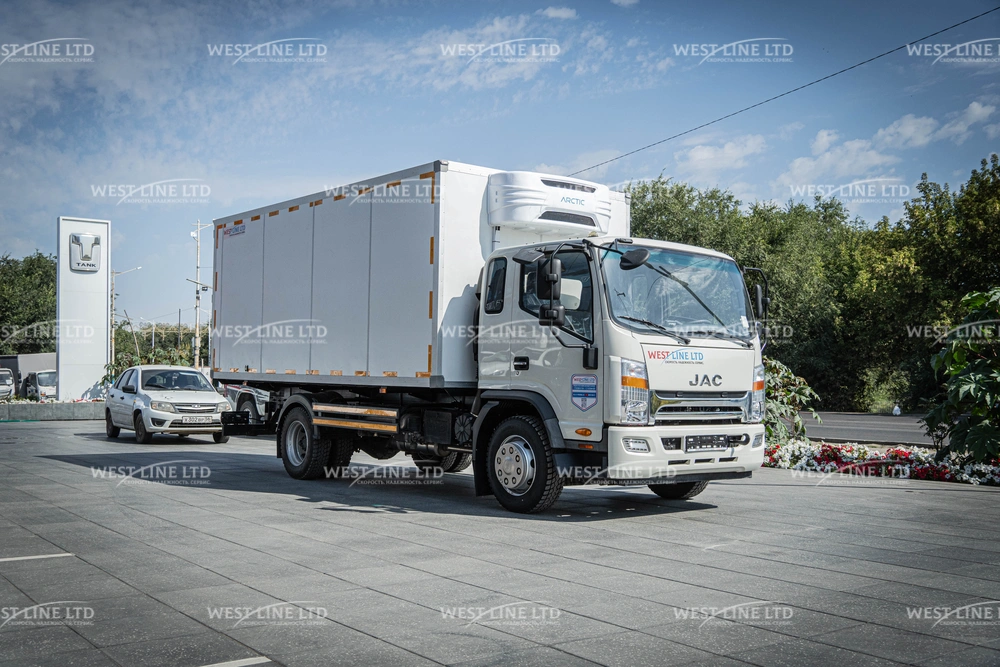 izotermicheskij-furgon-s-refrizheratorom-arctic-xl-na-shassi-jac-n120-e-5-4h2-04 image Купить фургон (рефрижератор) JAC N120 в Казахстане