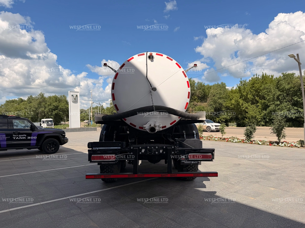 Купить ассенизатор 10 кубов на базе КАМАЗ-43118 в Казахстане