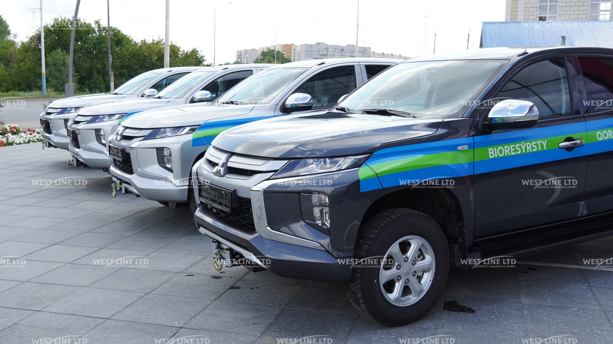 avtomobil-dlja-operativnogo-patrulirovanija-na-baze-mitsubishi-l200-10 image