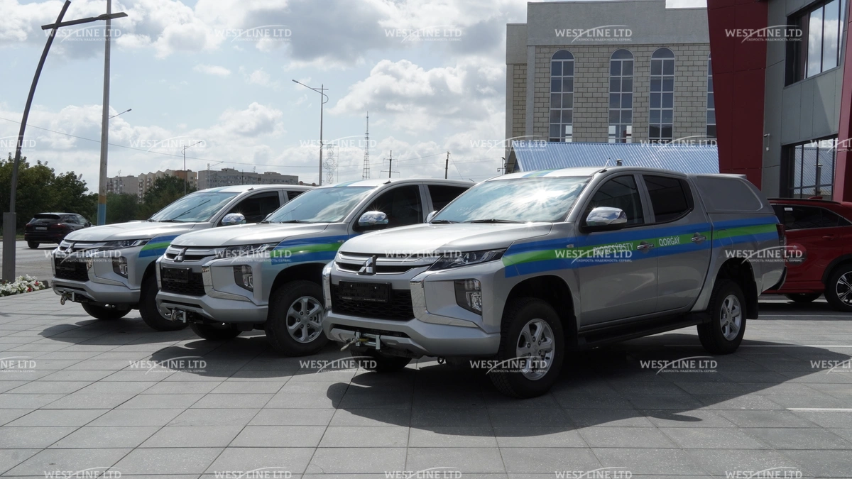 avtomobil-dlja-operativnogo-patrulirovanija-na-baze-mitsubishi-l200-7 image