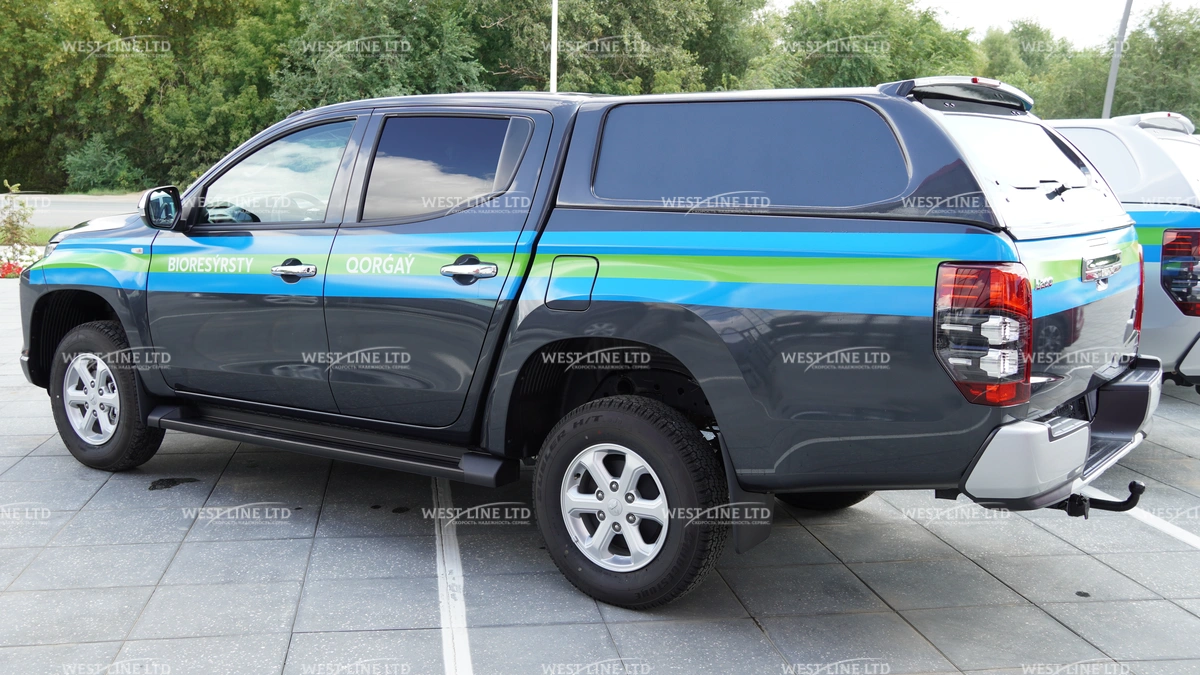 avtomobil-dlja-operativnogo-patrulirovanija-na-baze-mitsubishi-l200-9 image