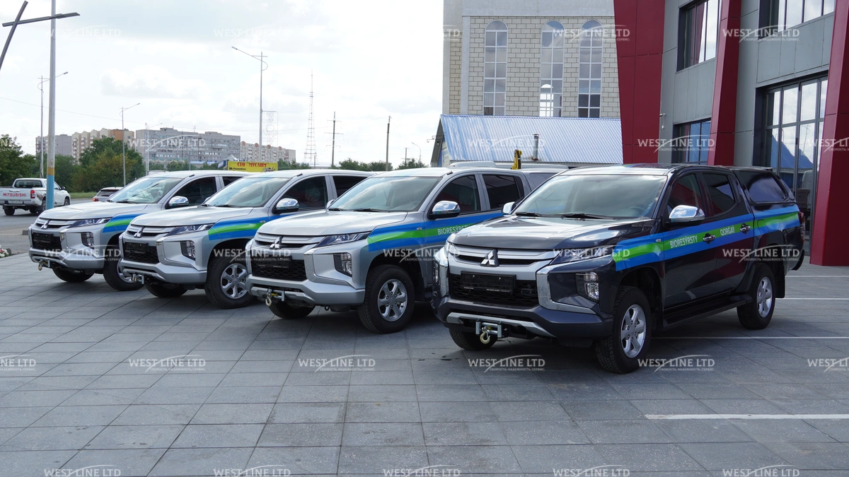 avtomobil-dlja-operativnogo-patrulirovanija-na-baze-mitsubishi-l200-1 image