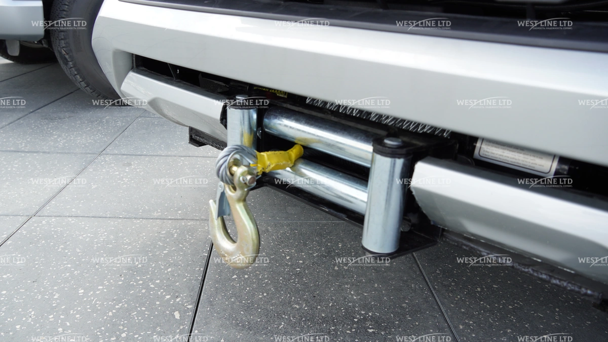 avtomobil-dlja-operativnogo-patrulirovanija-na-baze-mitsubishi-l200-3 image