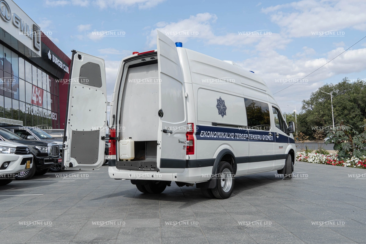 avtomobil-dlja-perevozki-sledstvenno-arestovannyh-lic-na-baze-foton-toano-12 image