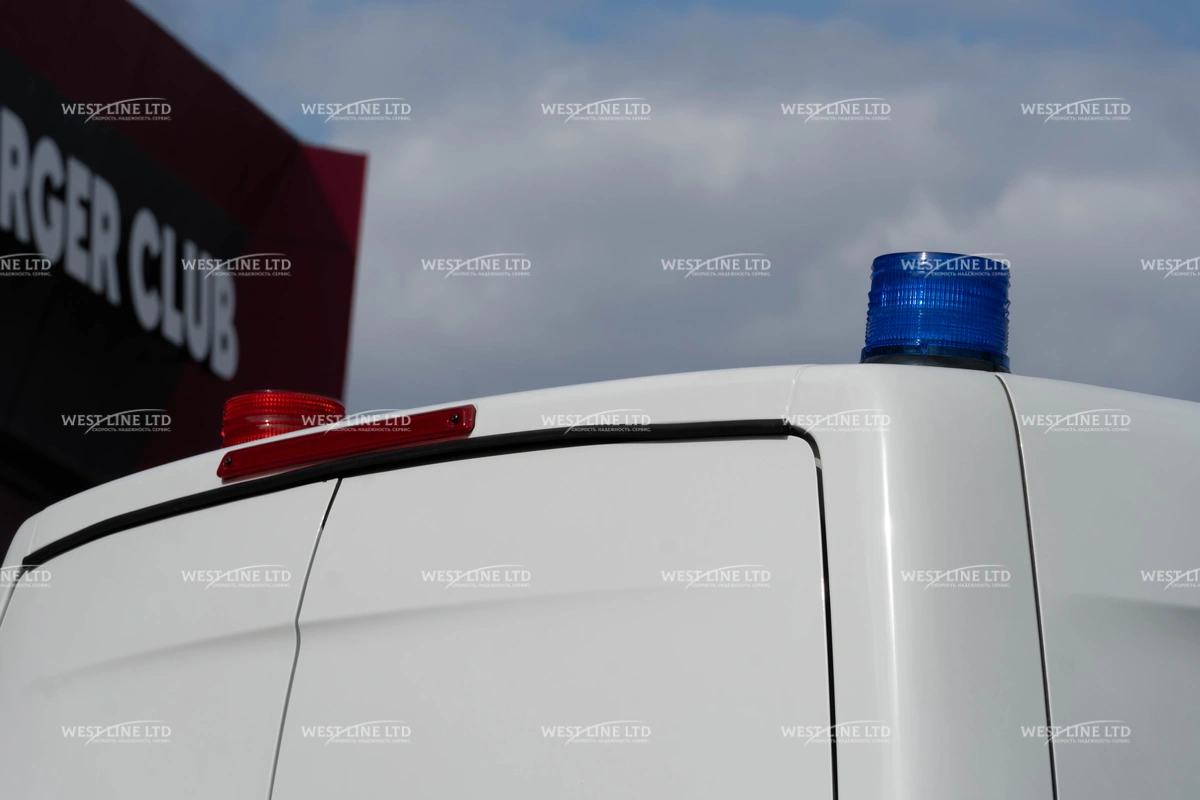 avtomobil-dlja-perevozki-sledstvenno-arestovannyh-lic-na-baze-foton-toano-13 image