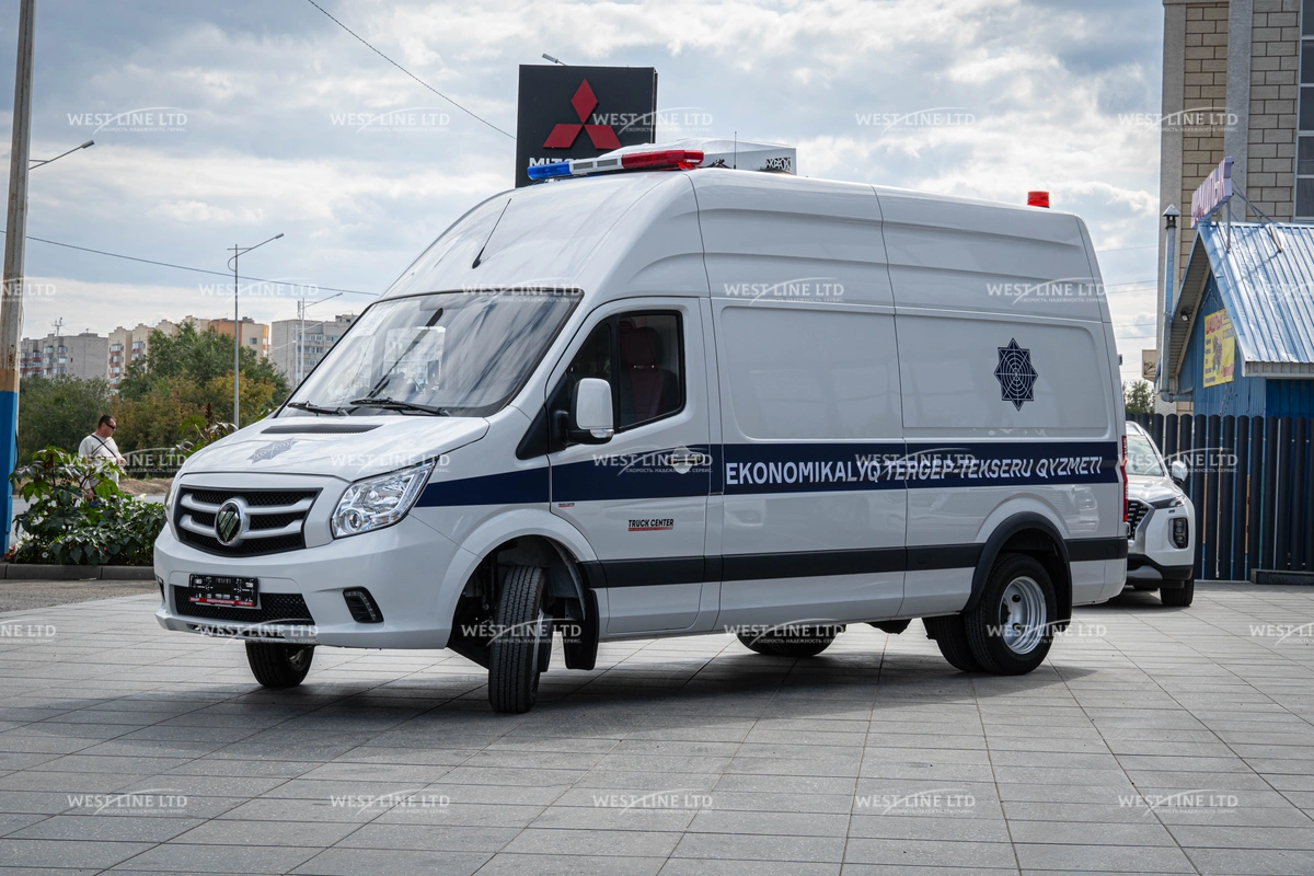 avtomobil-dlja-perevozki-sledstvenno-arestovannyh-lic-na-baze-foton-toano-2 image