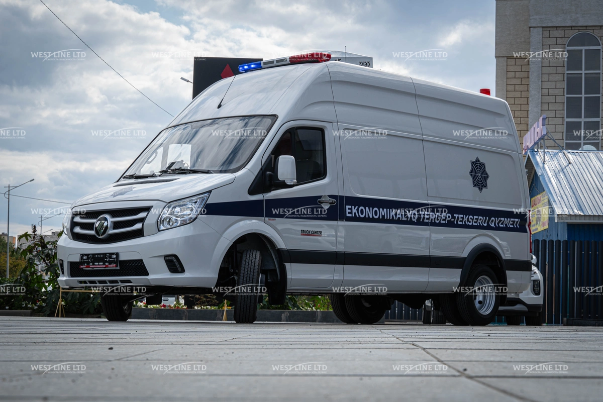 avtomobil-dlja-perevozki-sledstvenno-arestovannyh-lic-na-baze-foton-toano-3 image