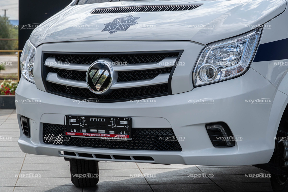 avtomobil-dlja-perevozki-sledstvenno-arestovannyh-lic-na-baze-foton-toano-4 image