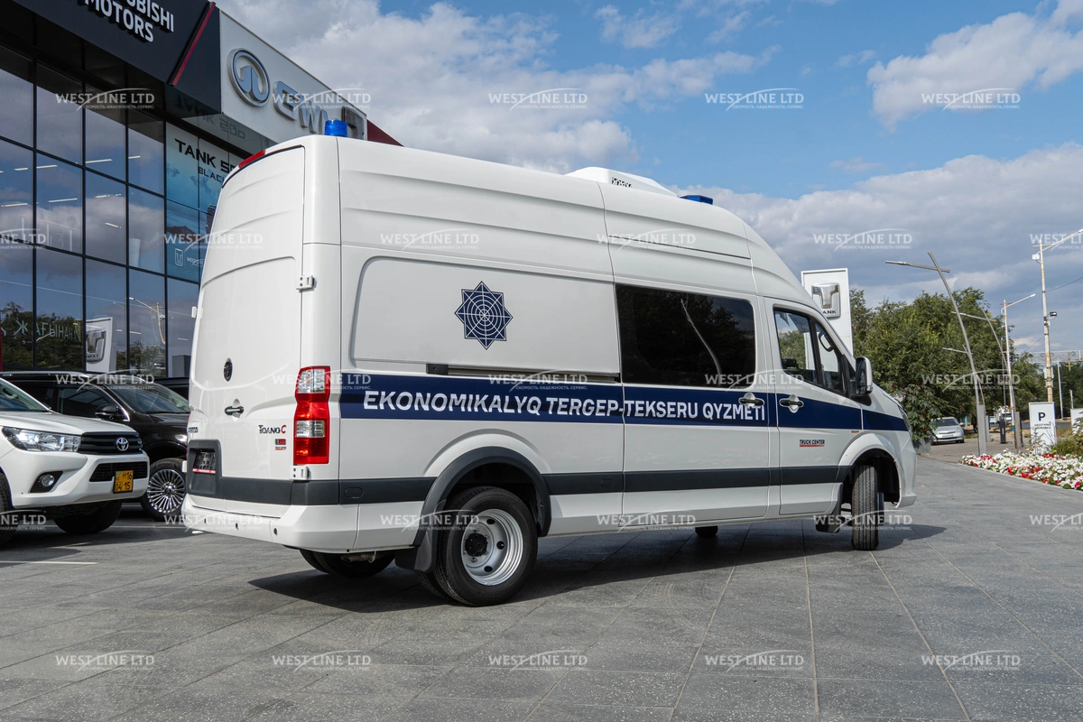 avtomobil-dlja-perevozki-sledstvenno-arestovannyh-lic-na-baze-foton-toano-5 image