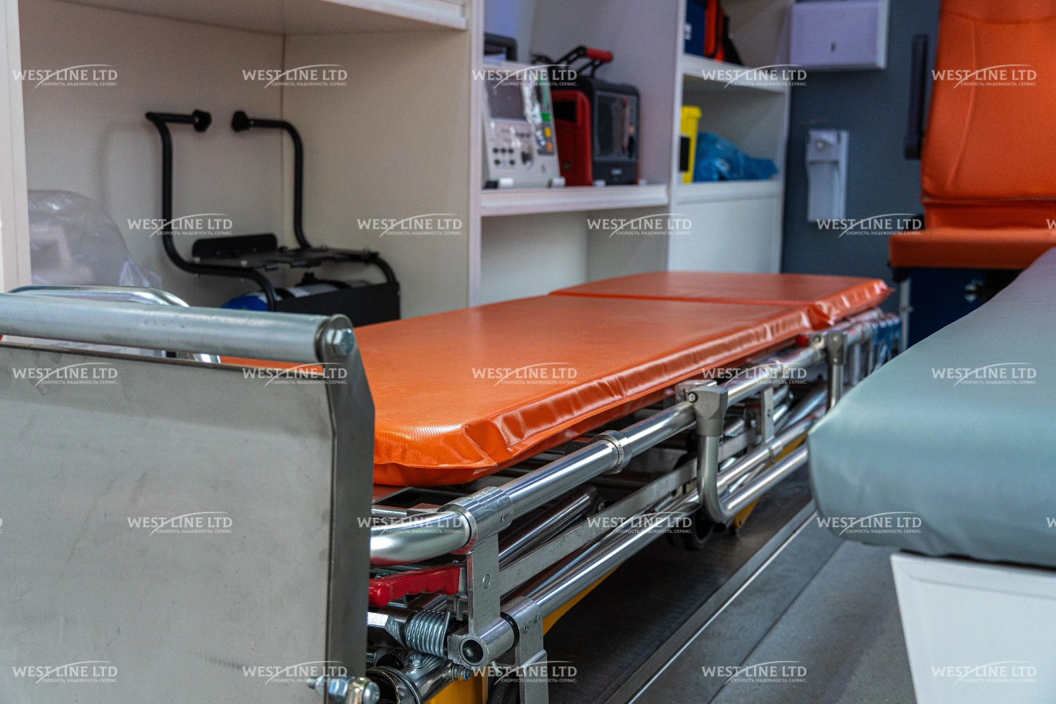 avtomobil-skoroj-medicinskoj-pomoshhi-na-baze-toyota-hiace-11 image