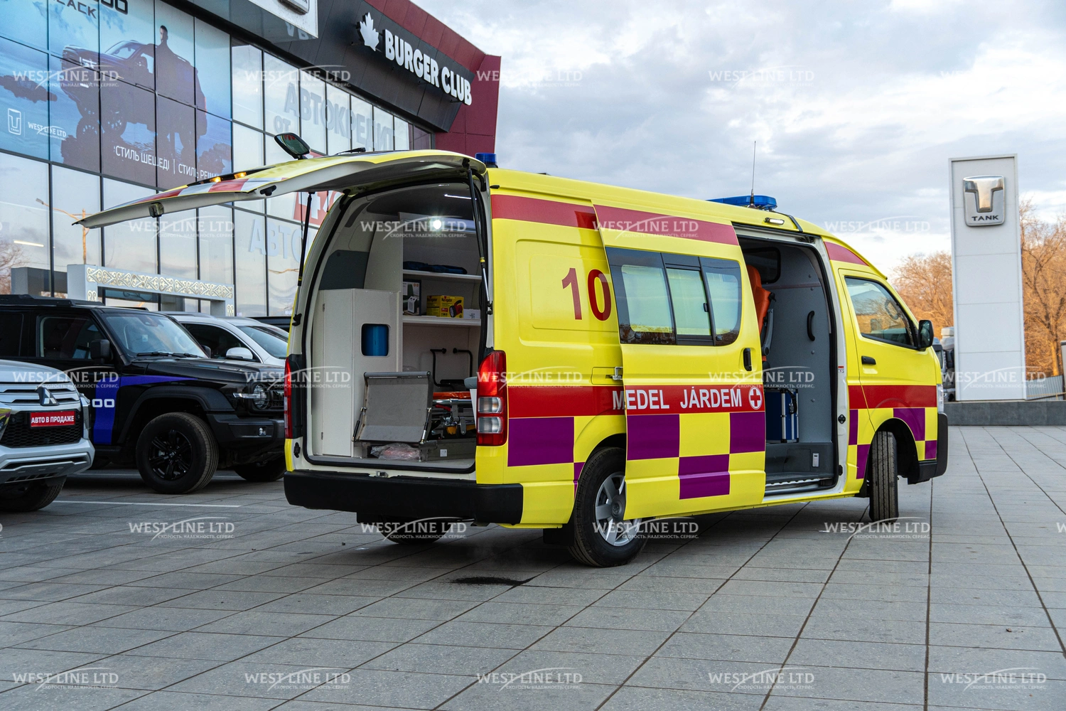 avtomobil-skoroj-medicinskoj-pomoshhi-na-baze-toyota-hiace-9 image