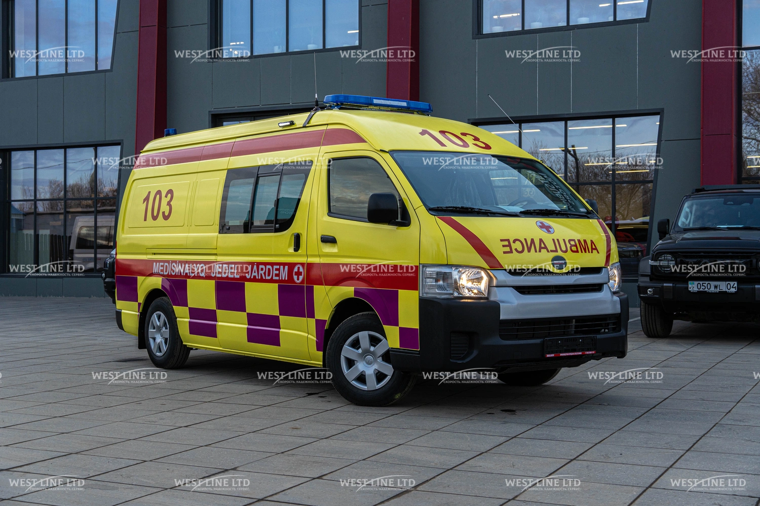 avtomobil-skoroj-medicinskoj-pomoshhi-na-baze-toyota-hiace-4 image
