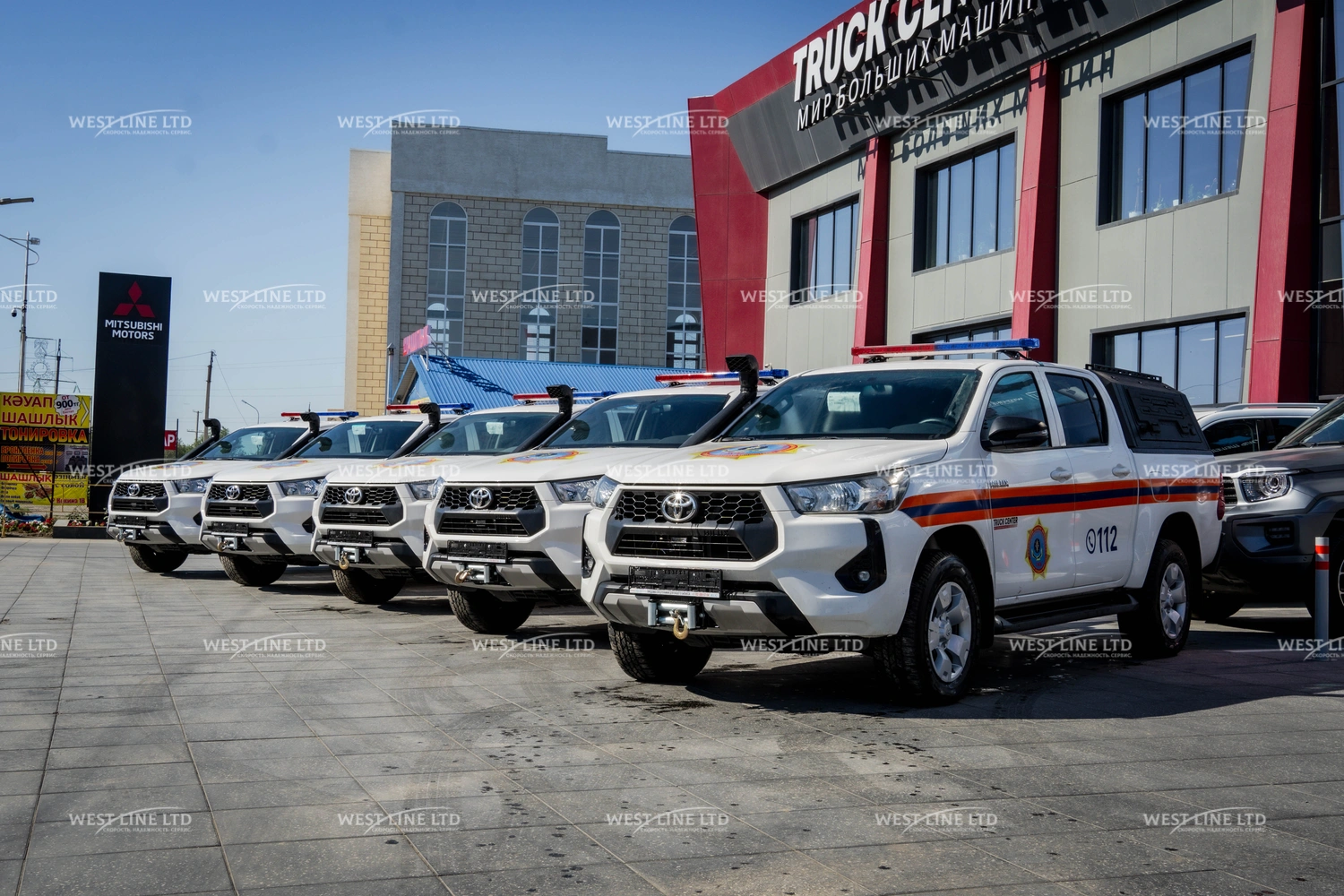 operativno-spasatelnyj-avtomobil-na-baze-toyota-hilux-1 image