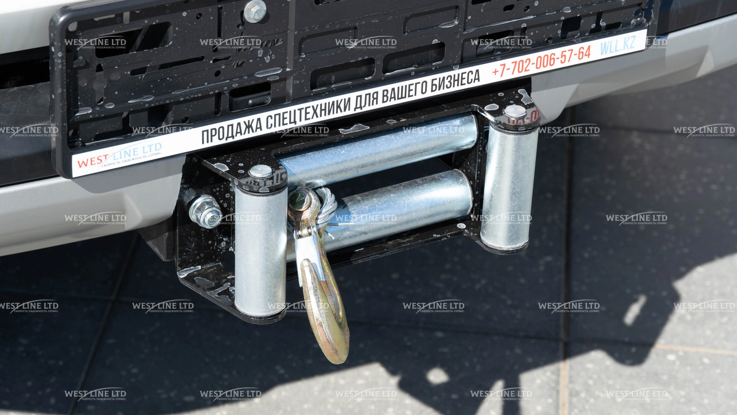 operativno-spasatelnyj-avtomobil-na-baze-toyota-hilux-11 image