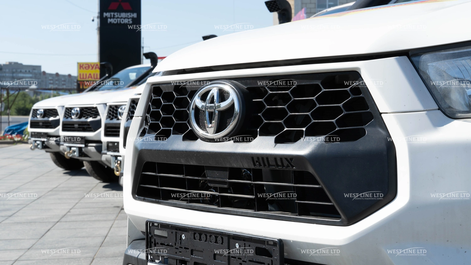 operativno-spasatelnyj-avtomobil-na-baze-toyota-hilux-13 image