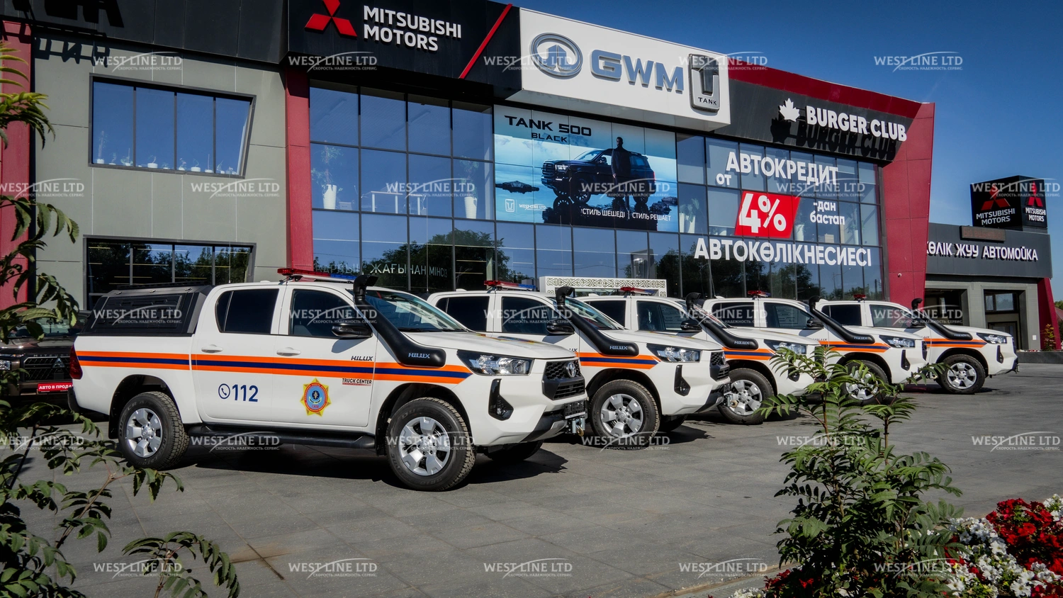 operativno-spasatelnyj-avtomobil-na-baze-toyota-hilux-5 image