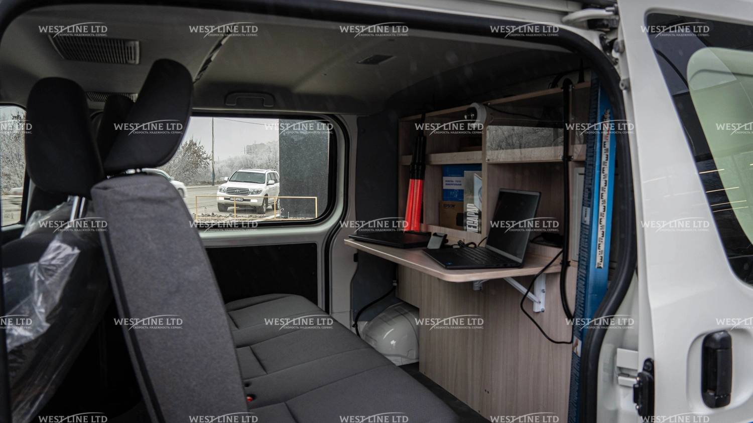 peredvizhnoj-post-transportnogo-kontrolja-na-baze-toyota-hiace-20 image Купить в Казахстане Передвижной пост транспортного контроля Toyota Hiace