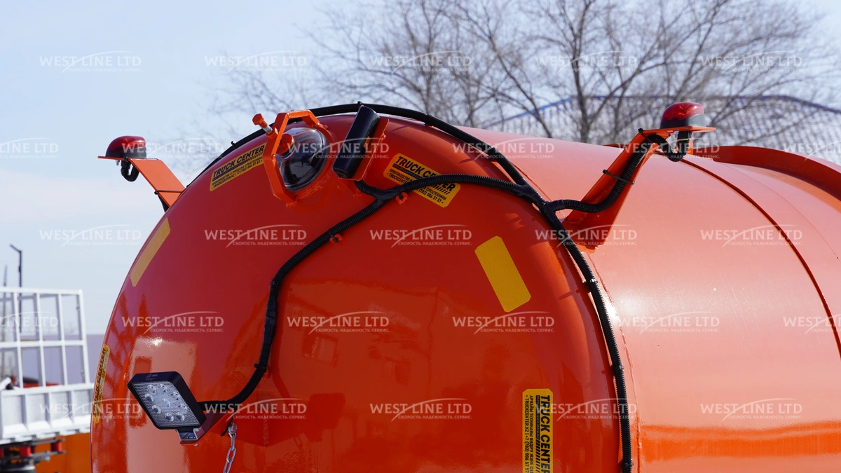 vakuumnaya-mashina-dongfeng-c80n-6 image Купить Ассенизатор Dongfeng C80N в Казахстане