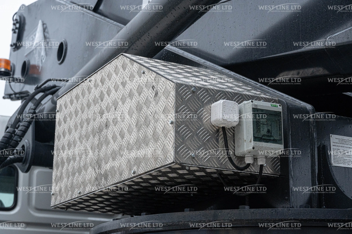 avtogidropodemnik-vipo-45-kamaz-43118-15 image